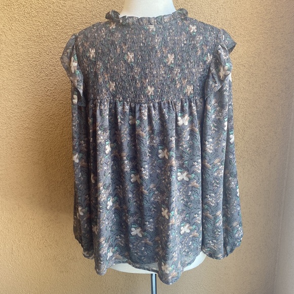 Beautiful Chiffon Top - Picture 6 of 11